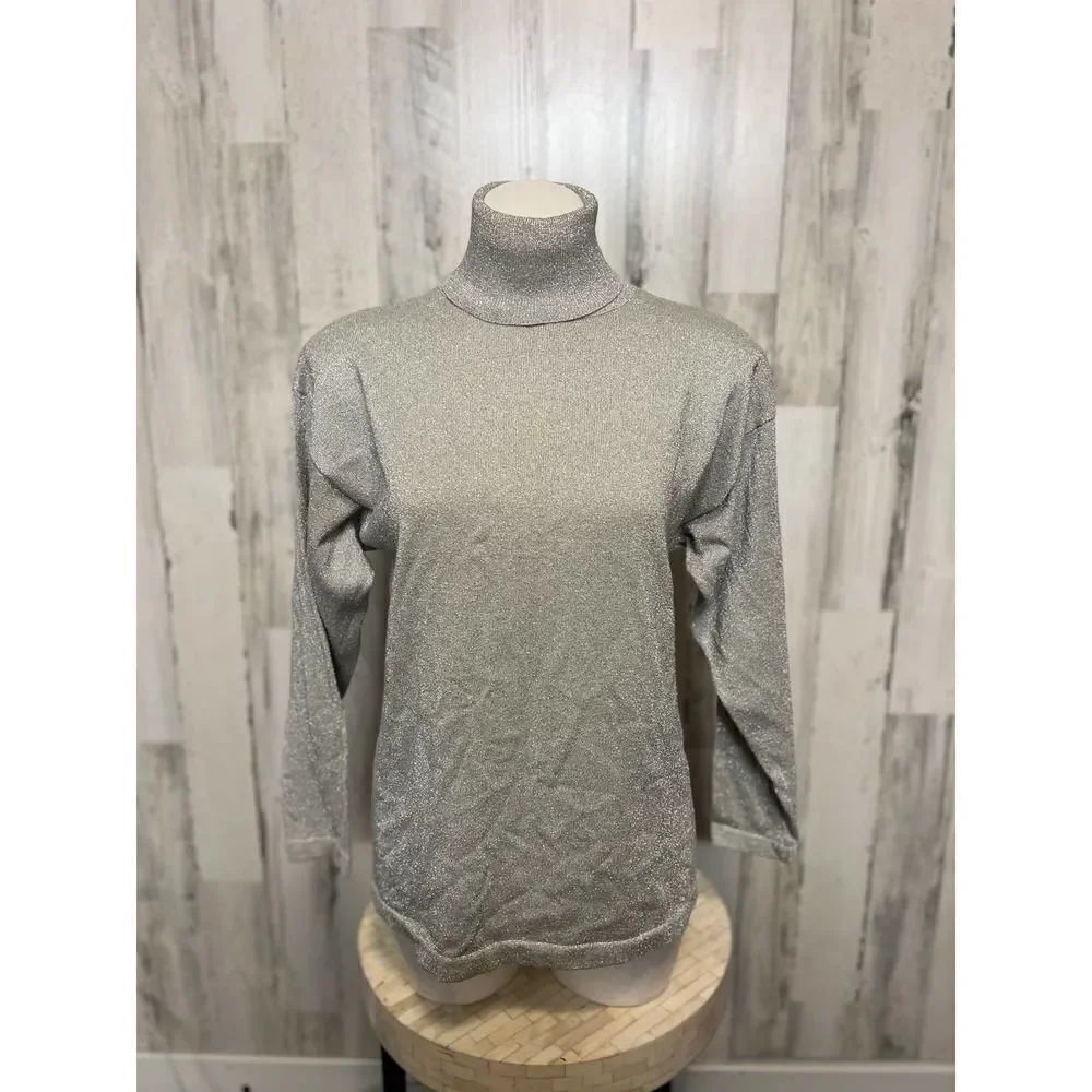 Gray turtle neck